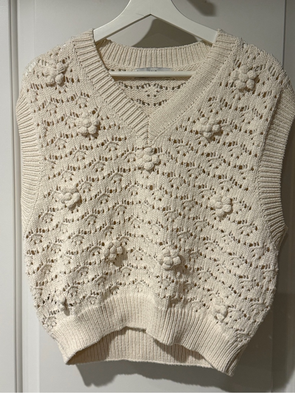 Mango Cream Crochet V-Neck Sweater Vest with Floral Appliqués